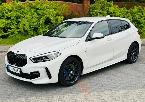BMW Seria 1 cena 129999 przebieg: 69000, rok produkcji 2021 z Wałcz małe 154